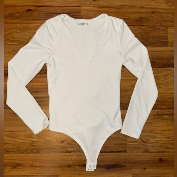 Abercrombie & Fitch Soft A&F Collection Women’s White Long Sleeve Bodysuit Small - Picture 1 of 4